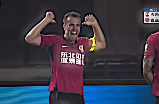 6t体育-篮球运动中快攻与阵地战的效率对比及战术选择影响因素分析